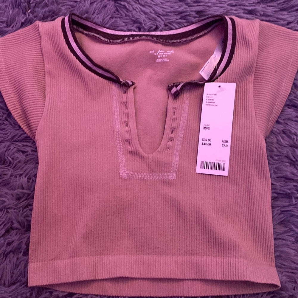 urban outfitters cropped Baby t